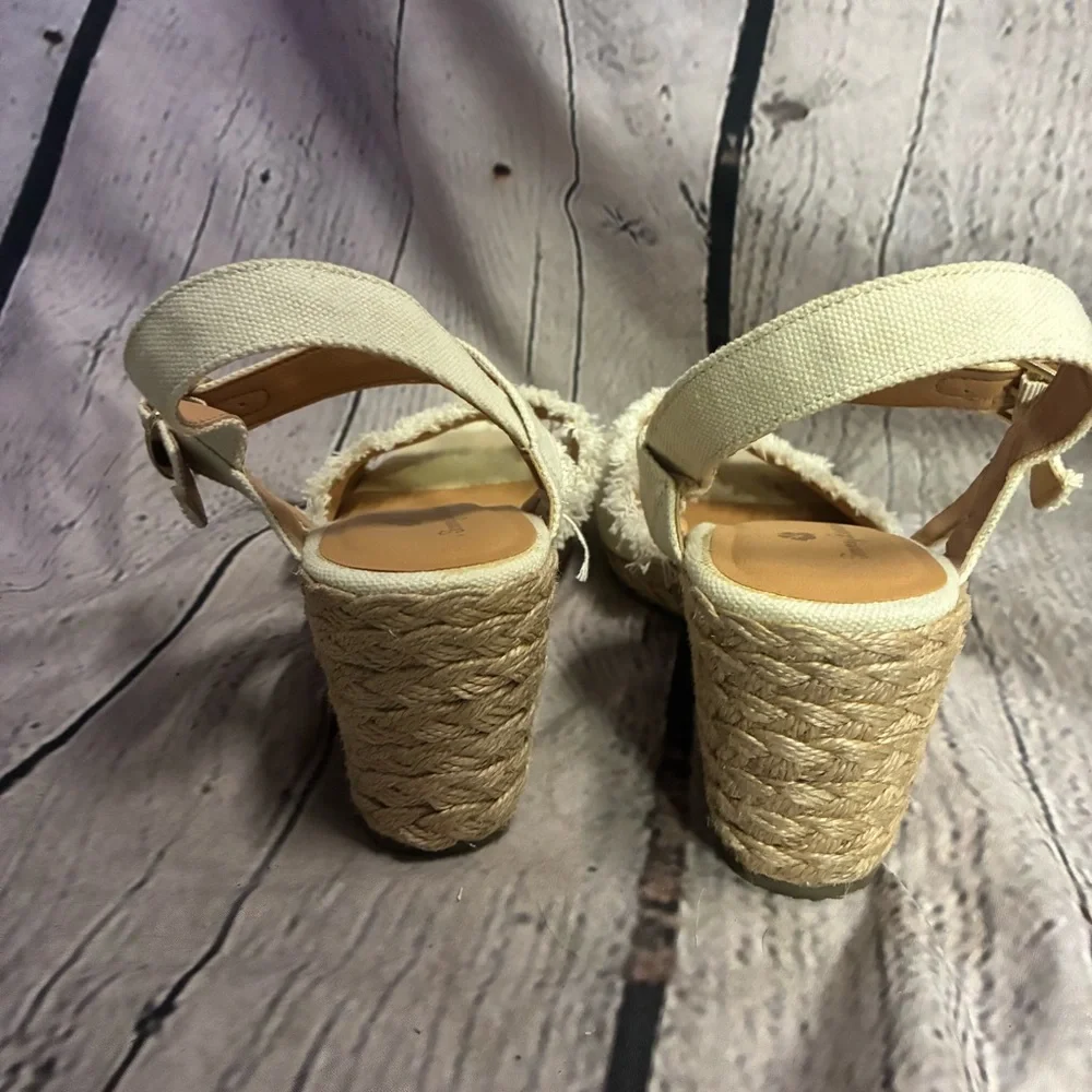 Tommy Bahama Savina Wedge‎ Espadrille Cream Sandals Size 9M Beach Vacation Shoes